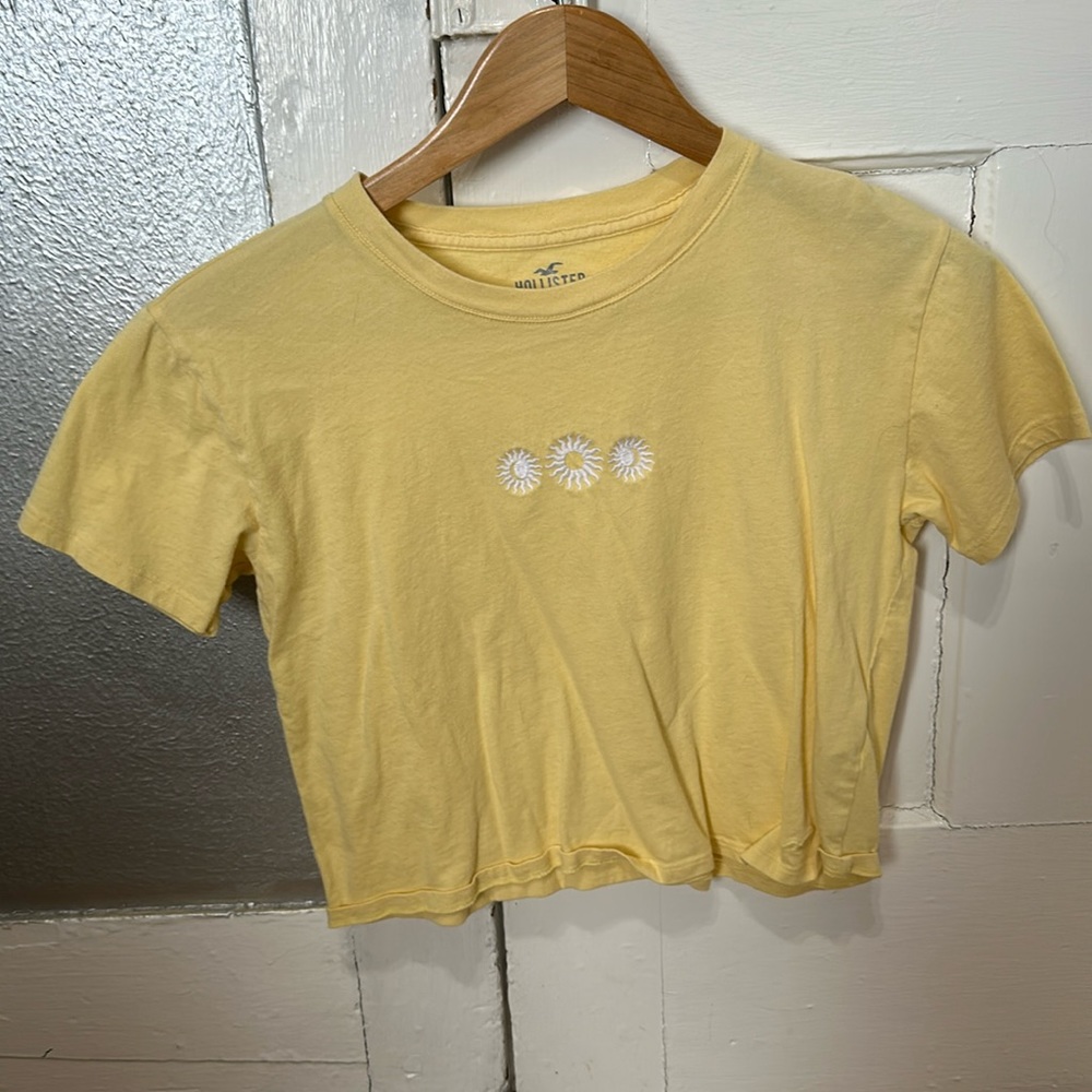 Cute yellow, boho Holister top